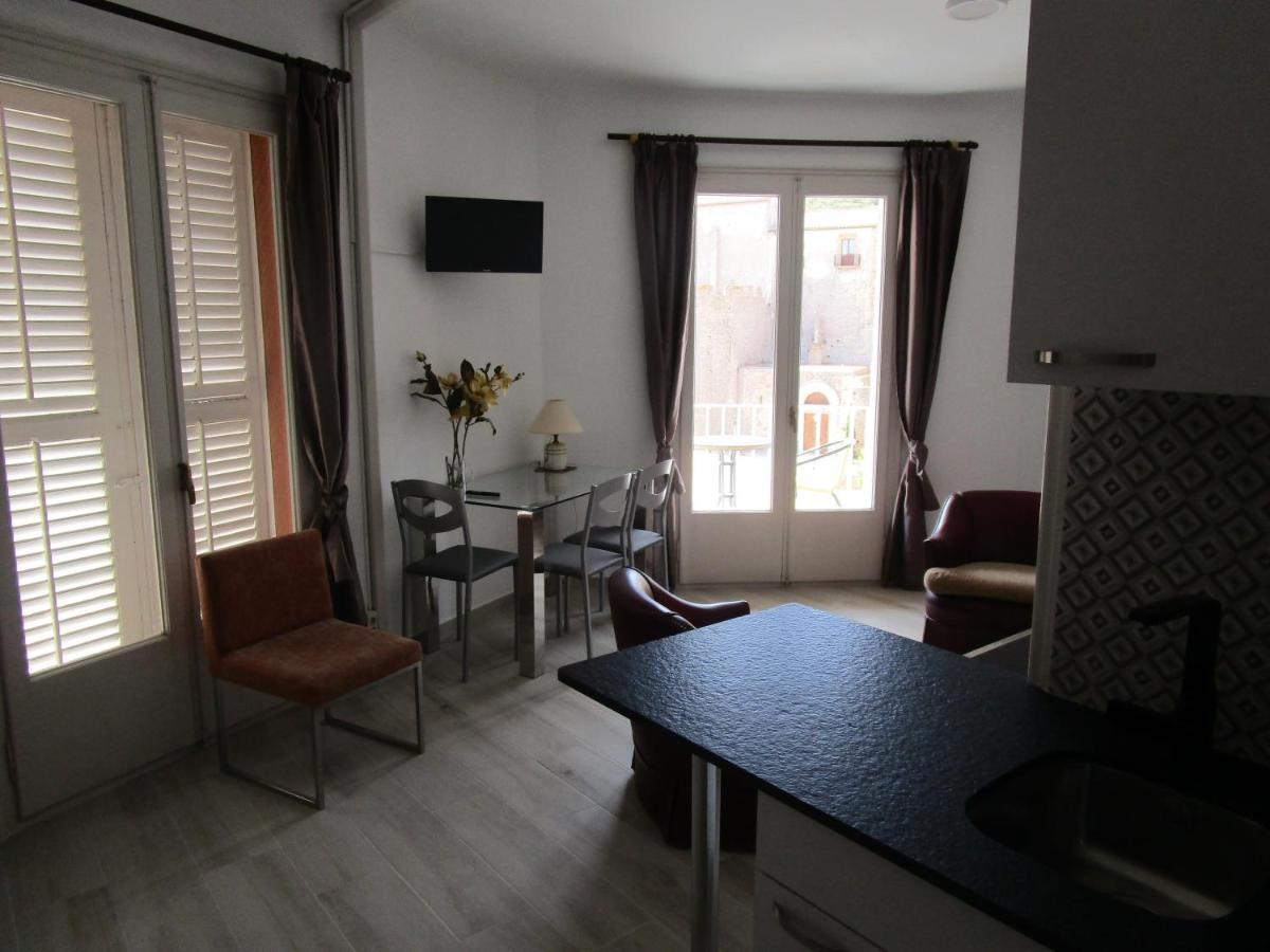 Hotel Apartaments Gesoria Porta Ferrada Sant Feliu de Guíxols Ngoại thất bức ảnh