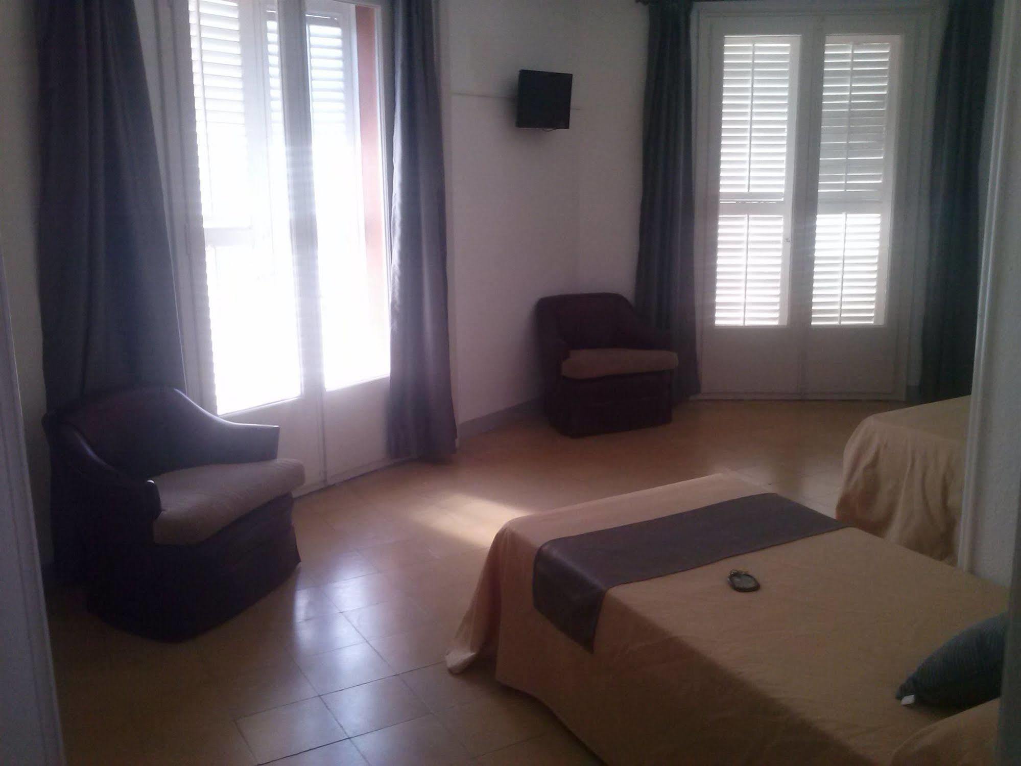Hotel Apartaments Gesoria Porta Ferrada Sant Feliu de Guíxols Ngoại thất bức ảnh